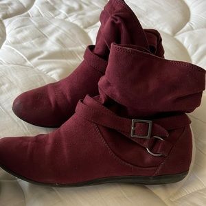 Maroon slouch ankle booties -no heel. Cute and comfortable. Size 8.5W